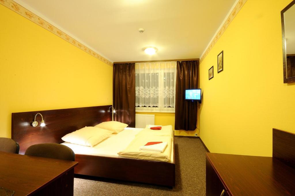 Hotel Gambit I Restauracja Cieszyn Cieszyn  Phòng bức ảnh
