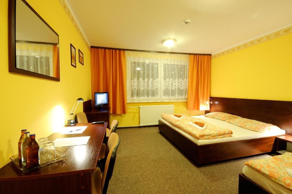 Hotel Gambit I Restauracja Cieszyn Cieszyn  Ngoại thất bức ảnh